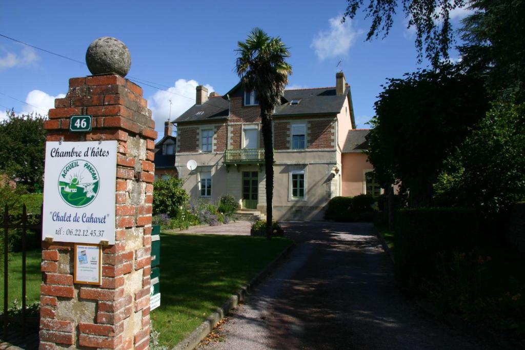 Chambres D'Hotes Du Chalet De Caharet Pipriac Esterno foto